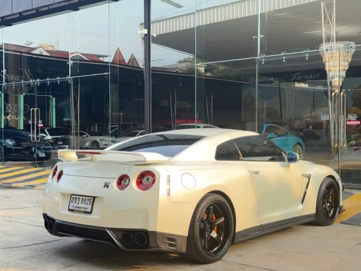 Nissan GT-R สวยจัดๆ 2