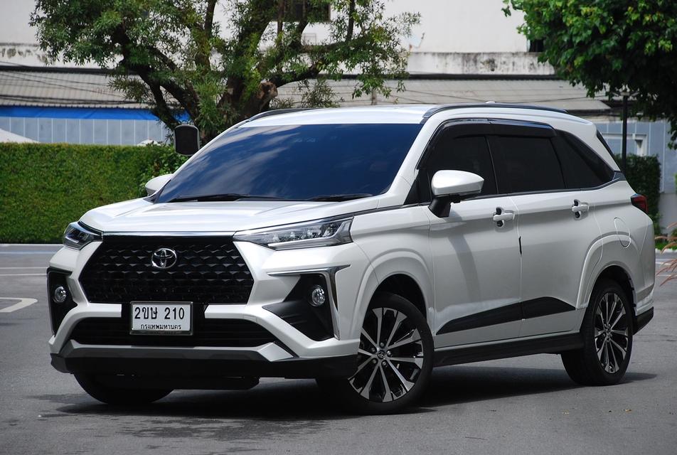 2022 Toyota Veloz Premium 1.5 รุ่นTOP สุด รถบ้าน เข้าศูนย์ตลอด