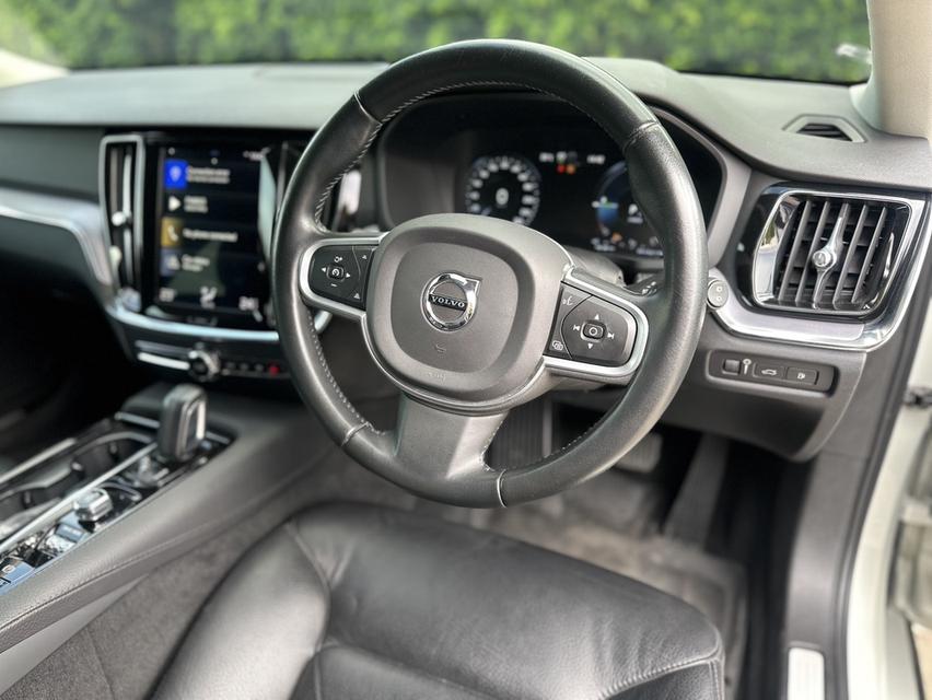 Volvo v60 T8 ปี 2021 12
