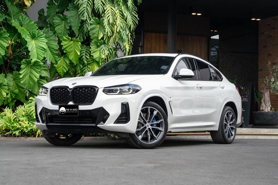 “BMW X4 xDrive 20d M Sport LCI” ปี 2023📌𝐁𝐌𝐖 𝐗𝟒 พร้อมจอง! สีขาว เบาะแดง❤️🔥