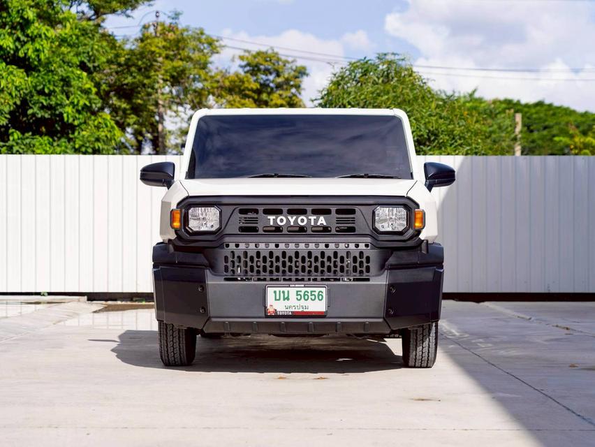 Toyota Hilux Champ 2.7 SWB ปีจด 2025 4