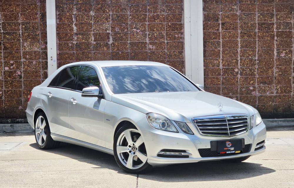 BENZ E220 cdi (W212) ปี2012 นำเข้า cbu เข้าใหม่เครื่องดีเซลหายาก ทนทาน สภาพสวยจัด รถมือเดียวป้ายแดง ออกห้างเกือบ 4 ล้าน
