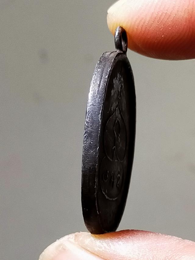 เหรียญพระเก่าสึกไม่ทราบที่ รูปที่ 4