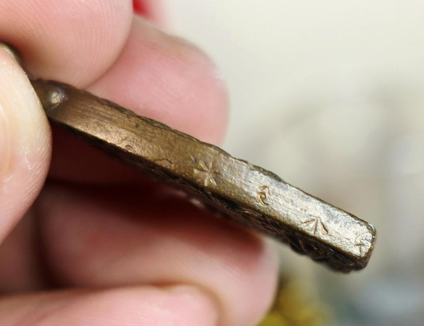 เหรียญหล่อหลวงปู่ทวด เจ้าสัวแสนล้าน พิมพ์ใหญ่ วัดห้วยมงคล จ.ประจวบฯ เนื้อทองแดง พร้อมกล่องเดิม 8