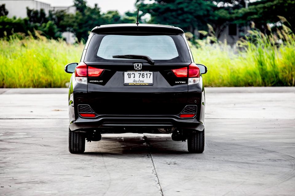 Honda Mobilio 1.5V ปี 2015 สีดำ 7 ที่นั่ง เกียร์ Auto 6