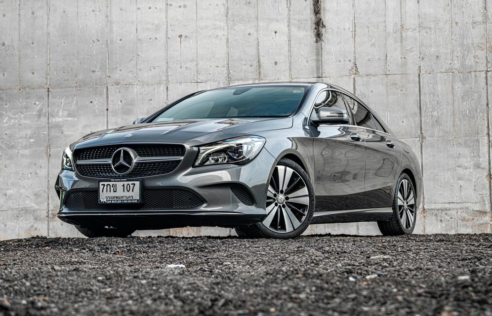 Mercedes-Benz GLA200 Urban 1.6 W156 AT 2018ไมล์ 88,xxx km. !!! ราคา 559,000 บาท