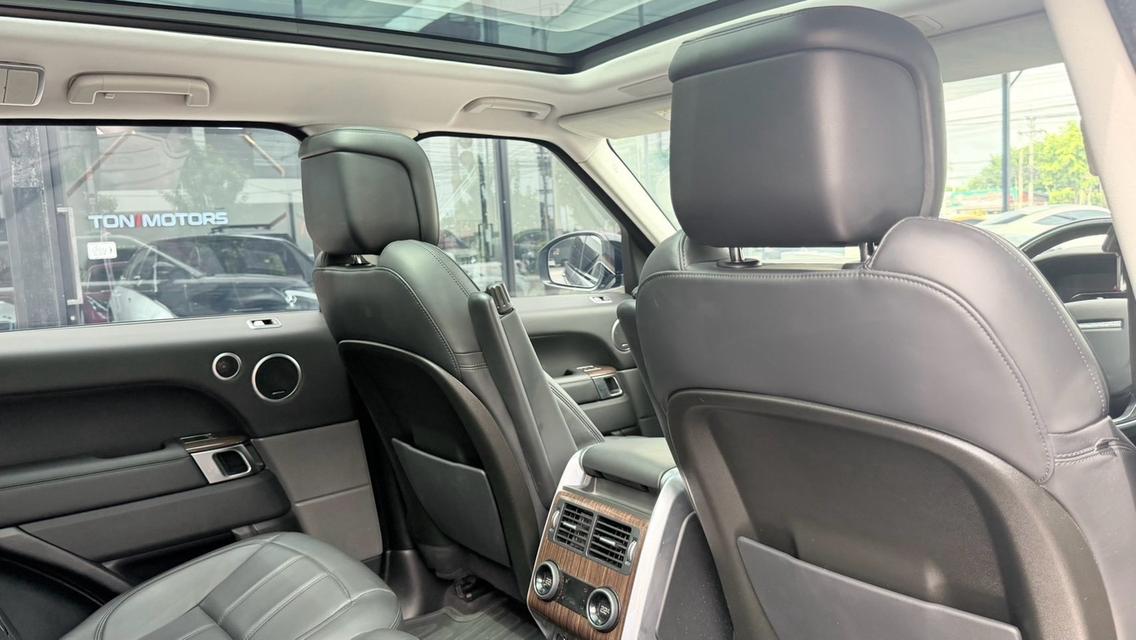(แจ้งรหัสรถ KPV3284)🔥 2022 LAND ROVER RANGE ROVER SPORT P400e 2.0L HSE (Plug-in Hybrid) รูปที่ 13