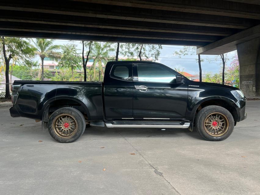 ขายรถ Isuzu D-max 3.0 DDI Z VCROSS SPACECAB 4WD MT ปี 2022 สีดำ 8