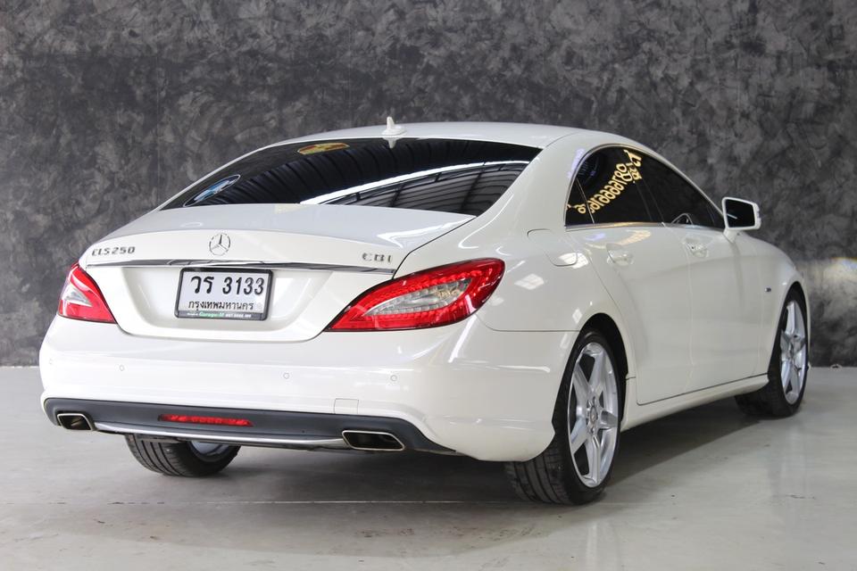 รหัสรถ JRS3133 Benz CLS 250 ดีเซล ปี 13 AMG Package โรงงาน สีขาว รูปย่อยที่ 4