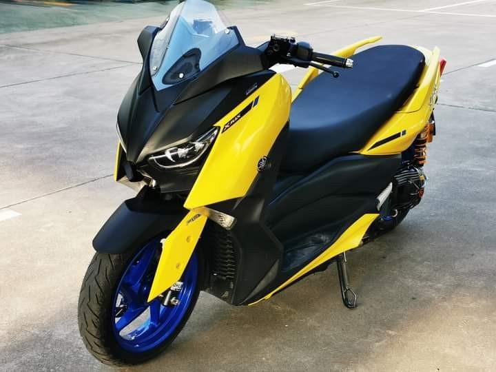 Yamaha x-max สีเหลือง 4