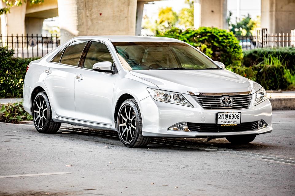 Toyota Camry 2.0G ปี 2013 สีบรอนซ์ มือเดียวป้ายแดง   7