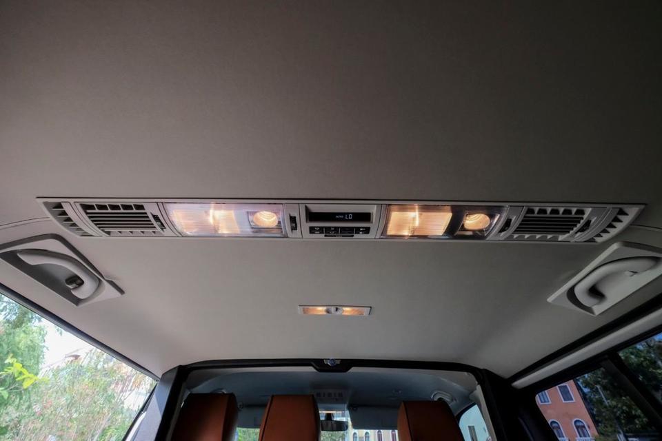 volkswagen Caravelle T6 ปี 2017 16