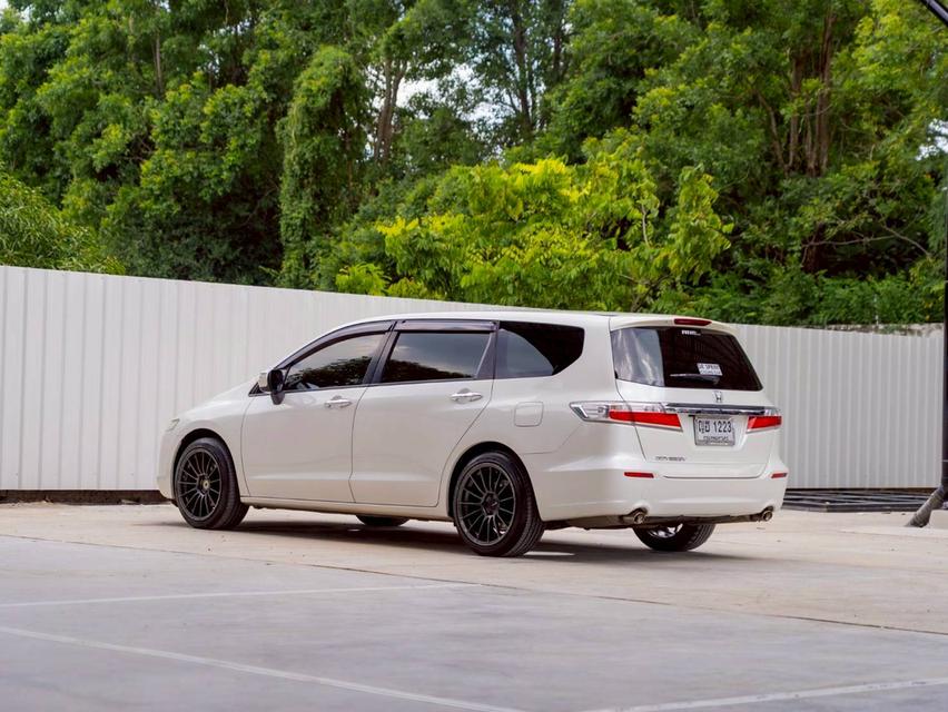 Honda Odyssey รุ่น 2.4 JP ปี 2012 ประกันเครื่องเกียร์3ปี3หมื่นkm