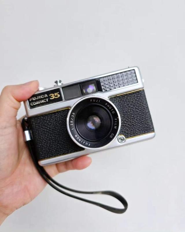 กล้องฟิล์ม Fujica Compact 35