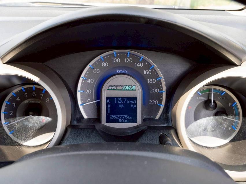 Honda Jazz 1.3Hybrid  ปี 2012 9