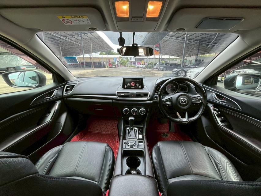 รถเข้าใหม่! Mazda 3 2.0 S Sports Hatchback ปี 2017 9