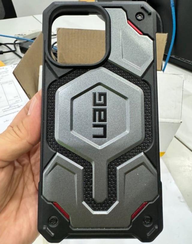 เคสมือถือ iPhone แบรนด์ UAG 3