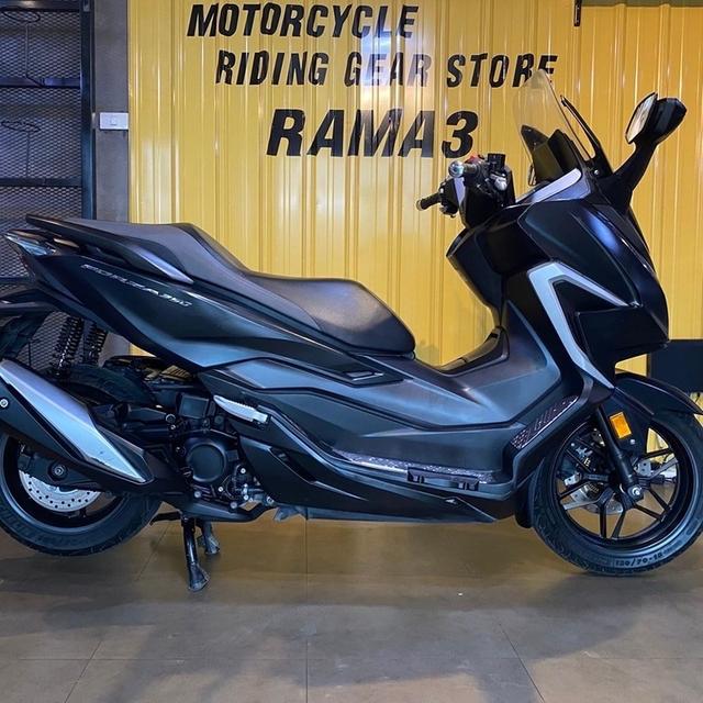 Honda Forza350 4