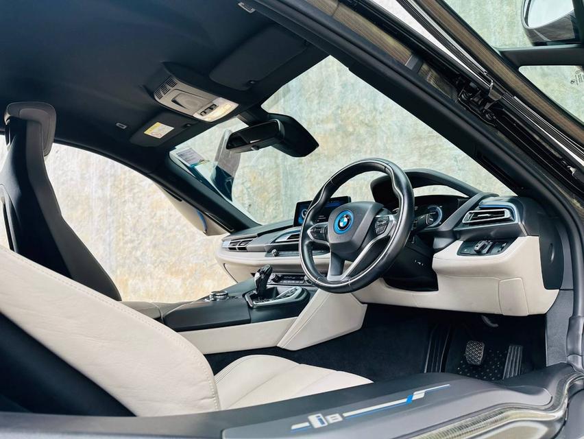 2017 BMW i8 Pure impulse 1.5 HYBRID โฉม i12 ไมล์2หมื่น เหมือนได้รถป้ายแดงเลยครับ 6