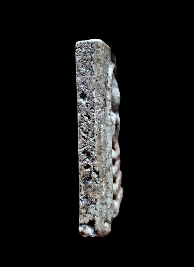 "สมเด็จวัดระฆัง พิมพ์อกครุฑเศียรบารตพิมพ์กลาง (พิมพ์ไกเซอร์)" รูปที่ 5