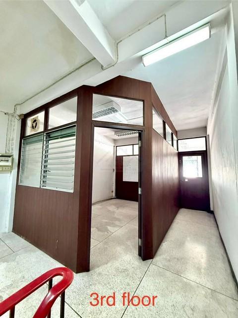 ให้เช่าอาคารพาณิชย์ 4 ชั้น รวมชั้นลอย ทำเลทอง ย่านพระราม 9 - รัชดา ซอยทรัพย์ธานี ดินแดง สามารถรีโนเวตตกแต่งได้ 6