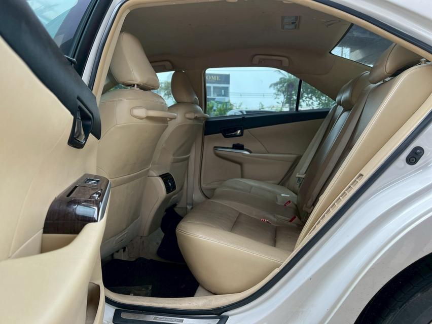 ขายรถ Toyota Camry 2.5 Hybrid ปี 2016 สีขาว เกียร์ออโต้ 12