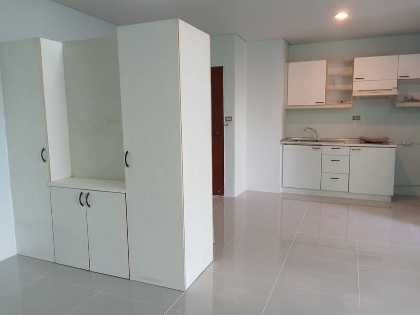 ขาย/ให้เช่าคอนโด ลุมพินี พาร์ควิว กรุงเทพ 40 ตรม. ติดMRTสวนลุม ตรงข้าม ONE BANGKOK ราคา 6.7ลบ. ค่าเช่า 18,000บ. ต่อเดือน โทร.line.0818124707 5