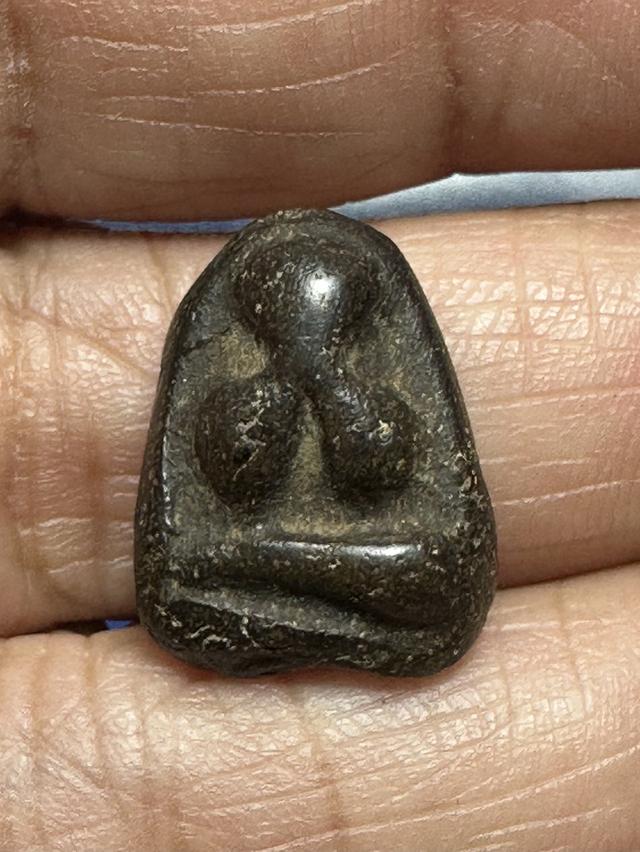 พระปิดตาผงคลุกรักล.ป.ศุข 8