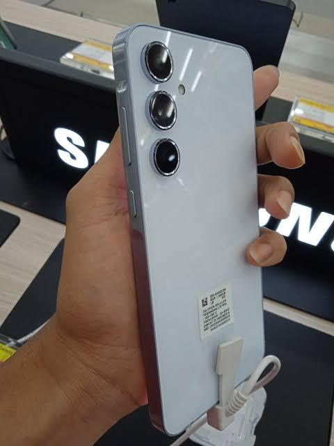 Samsung Galaxy A55 (8+128GB) Light Blue (5G) 2