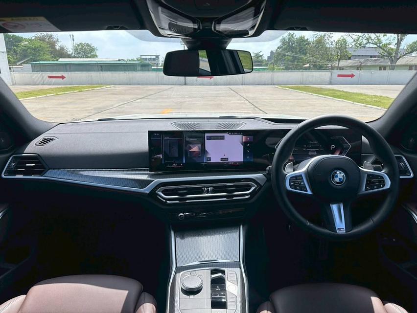 BMW 330e M Sport LCI (G20) 2023 • Mileage: 25,000 km . 💵 ราคาเพียง 1,750,000 THB รูปที่ 18