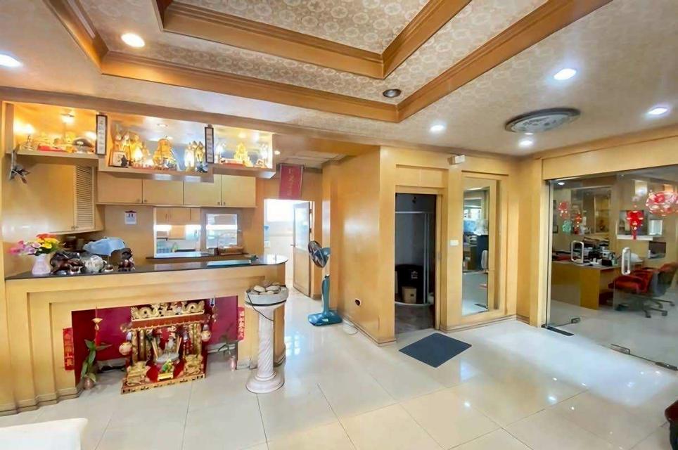ขายบ้านเดี่ยว 2 ชั้น ในหมู่บ้านรัชดา1 (ซอยลาดพร้าว 80 แยก 24) ใกล้เซ็นทรัลอีสต์วิลล์ (N.1770)