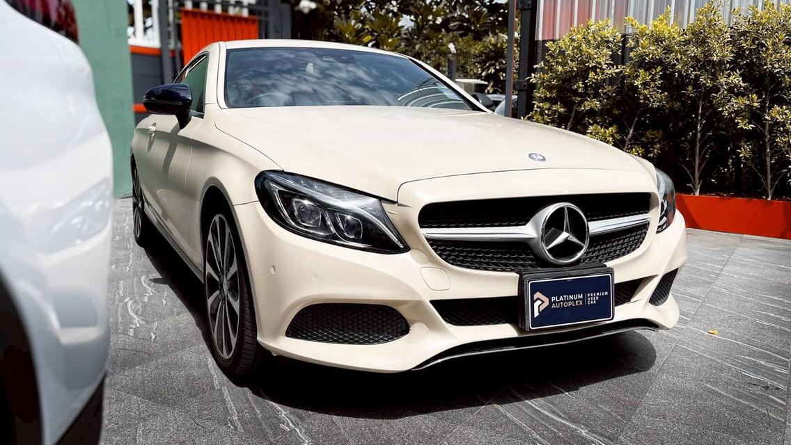 Mercedes-Benz C250 Coupe ปี 2017 ไมล์ 25,xxx 3
