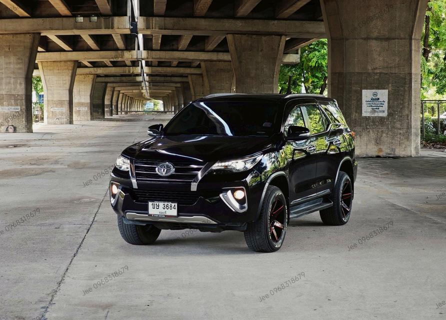 Toyota Fortuner 2.4 V ปี 2016
