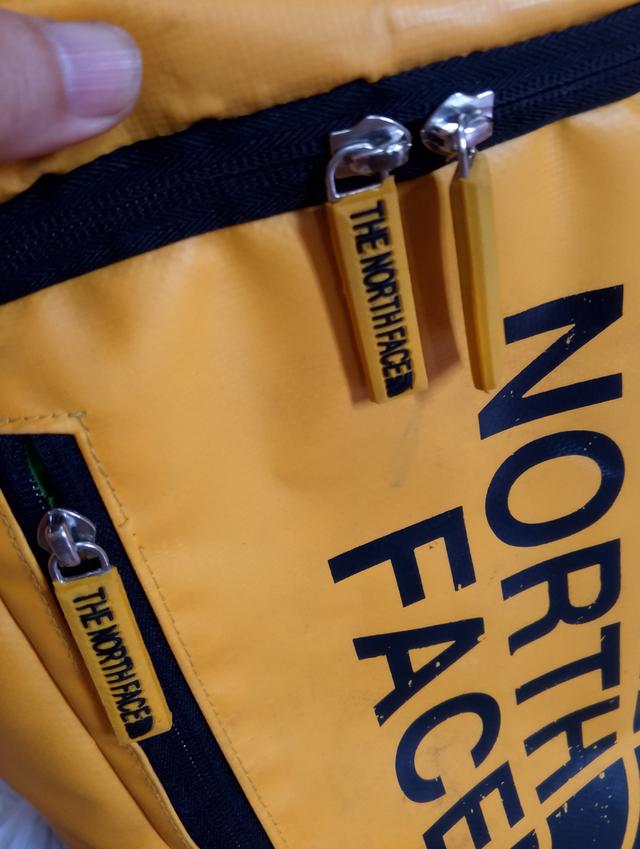 กระเป๋าเป้ The North Face 2