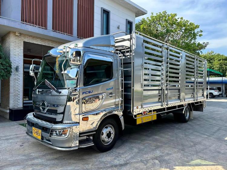 ขาย รถบรรทุกคอก 6 ล้อ Hino Fc9j210 ปี65