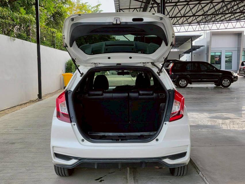 Honda Jazz 1.5RS + ปี 2017 ♨️ #ประกันเครื่องเกียร์3ปี3หมื่นkm♨️ 17