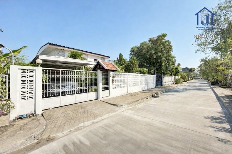 ขายบ้านเดี่ยว 2 ชั้น หมู่บ้านเสนานิเวศน์ 1 เกษตร -นวมินทร์ ซอยประเสริฐมนูกิจ 18 ถนนเมนเสนานิคม 1 2