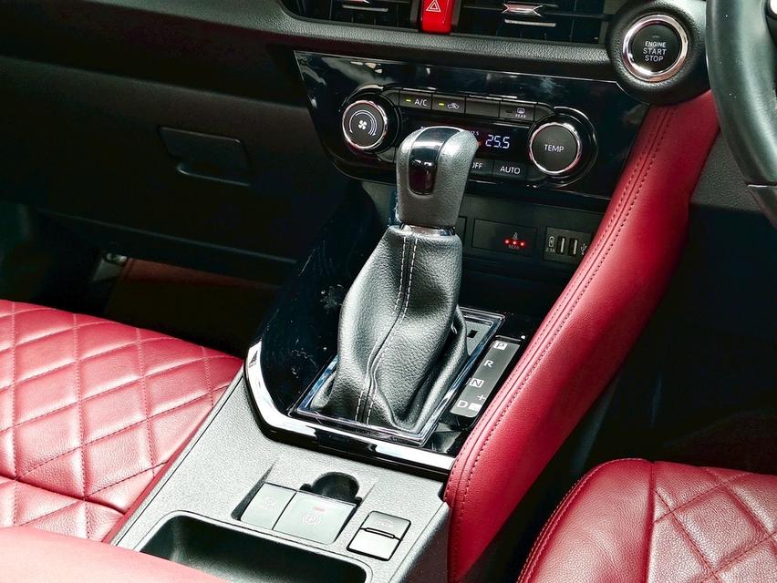 Toyota Yaris Ativ 1.2 Premium Luxury รุ่นท๊อป CVT A/T ปี 2023 รูปที่ 15