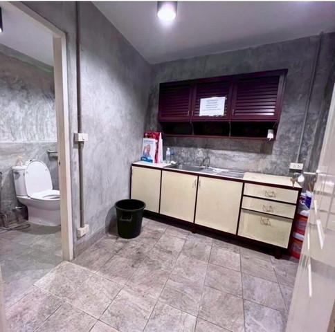 อาคารพาณิชย์ 4ชั้น +rooftop 240 sq.m.เดินเพียง550M จาก MRT พระราม9 เดินถึงฟอร์จูน , เซ็นทรัลพระรามเก้า G Tower 7