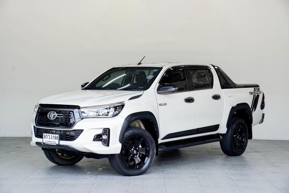 TOYOTA HILUX REVO Double Cab 2.4 ROCCO 2WD AT ปี 2020 สีขาว รูปที่ 2