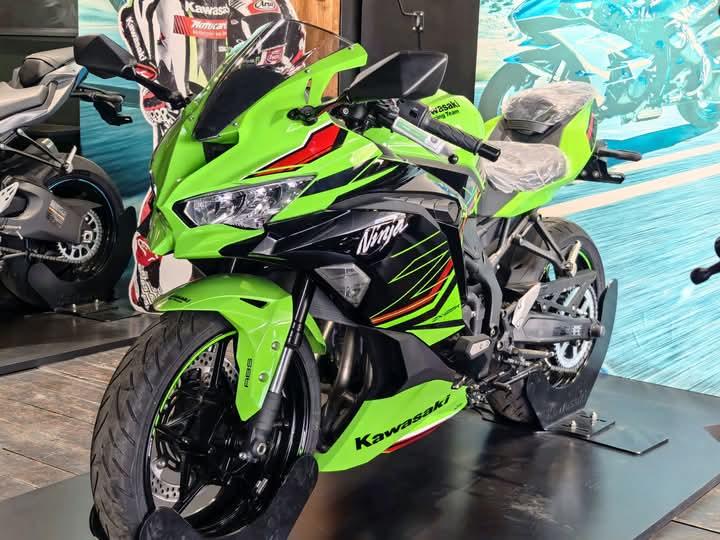 Kawasaki Ninja ZX-14R มือหนึ่ง 2