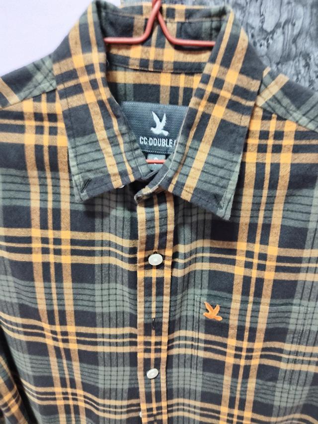 เสื้อเชิ้ตและเสื้อยืดผู้ชาย