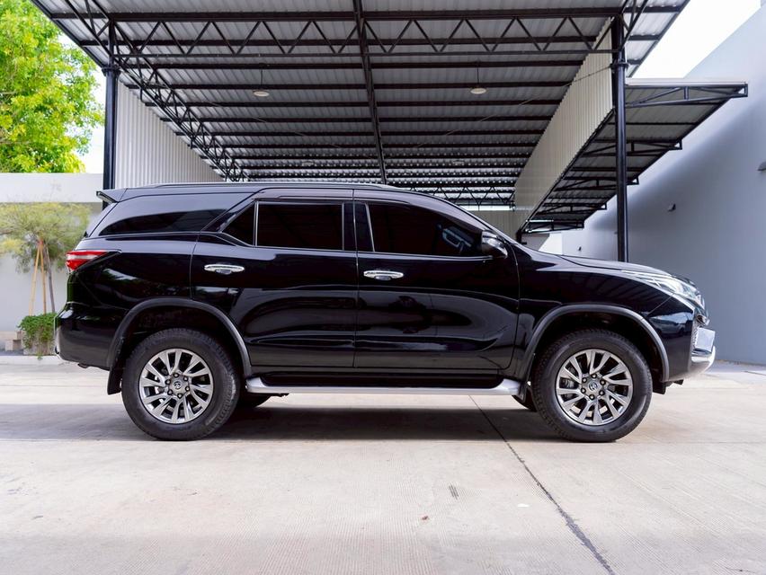 Toyota Fortuner 2.4 V Leader 2WD ปี 2021 รูปที่ 7