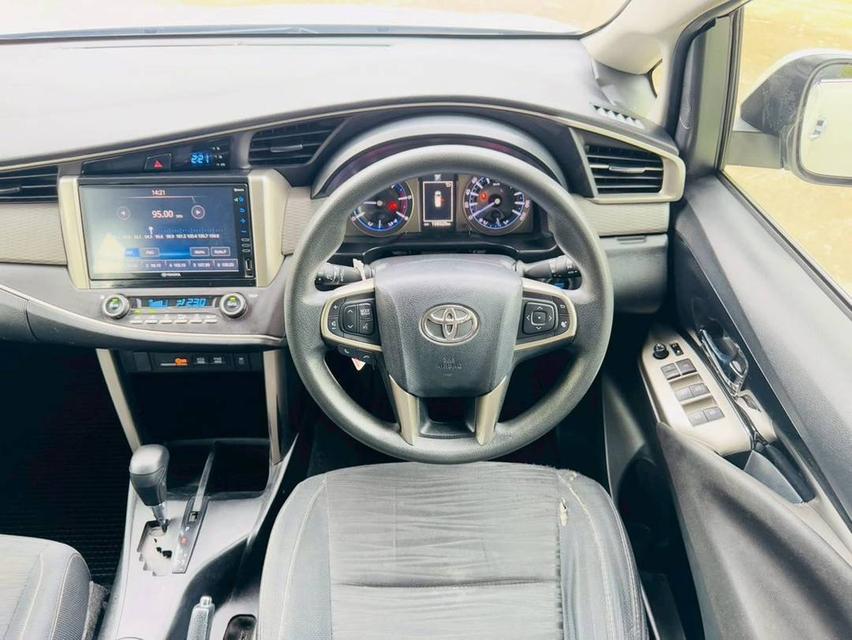 TOYOTA INNOVA CRYSTA เครื่อง2.8cc. AUTO ปี2021 6