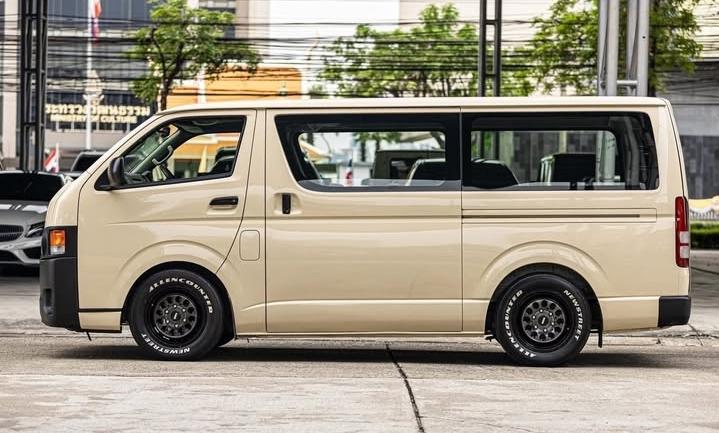 Toyota Hiace สีสวยๆ 5