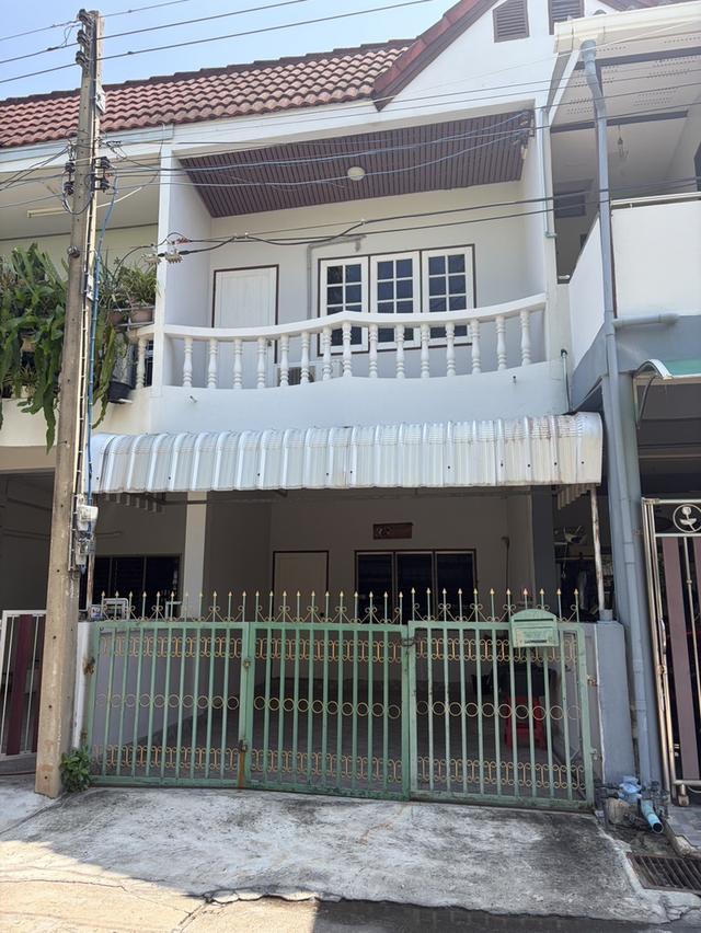 ทาวเฮ้าส์ 2 ชั้น 2 ห้องนอน 2 ห้องน้ำ 1