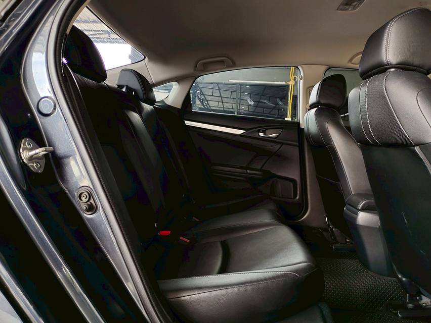 🚗HONDA CIVIC FC 1.8 EL เกียร์ ปี 2016🚗⭐ฟรีดาวน์ 8,xxx/84 งวด 19