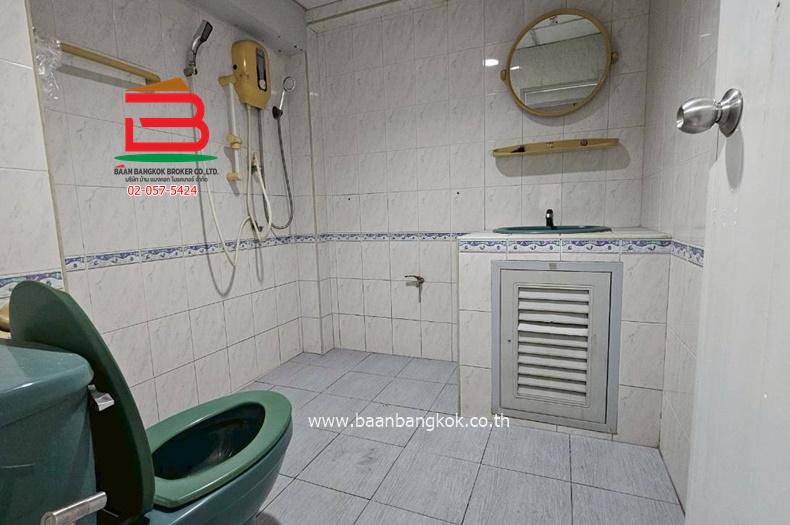 ขายบ้านแฝด 2 ชั้น หมู่บ้านเคหะธนบุรี 1 (ใกล้โลตัสพระราม 2) เนื้อที่ 49 ตรว. แขวงแสมดำ เขตบางขุนเทียน 17