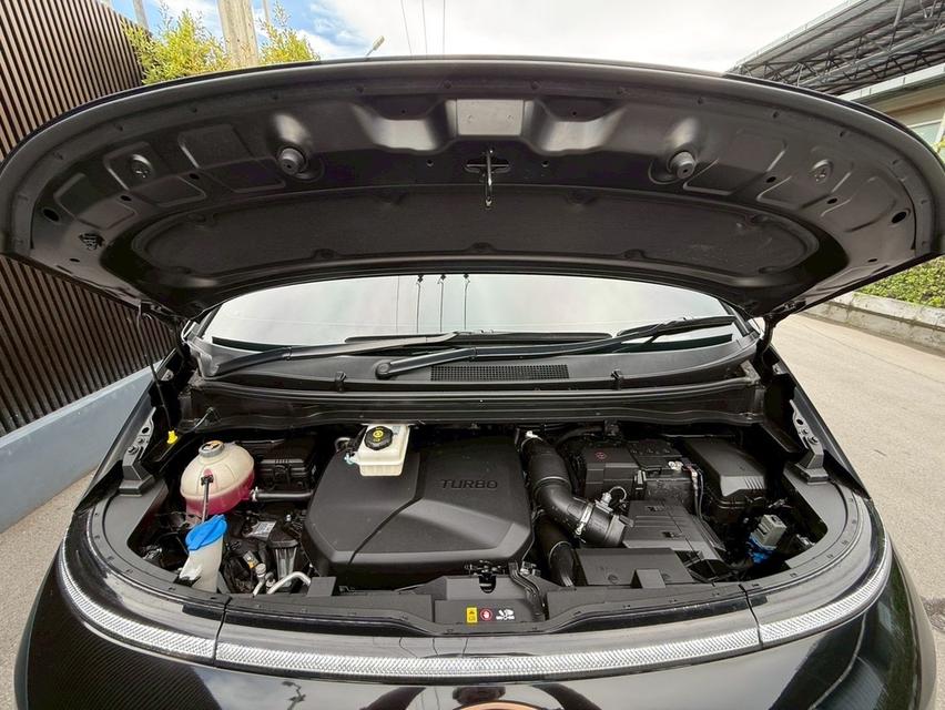 รหัสรถ AP7737 Hyundai Staria Premium Sunroof 2.2D 8AT ปี 2022 สีดำ ตัวtop รูปที่ 17