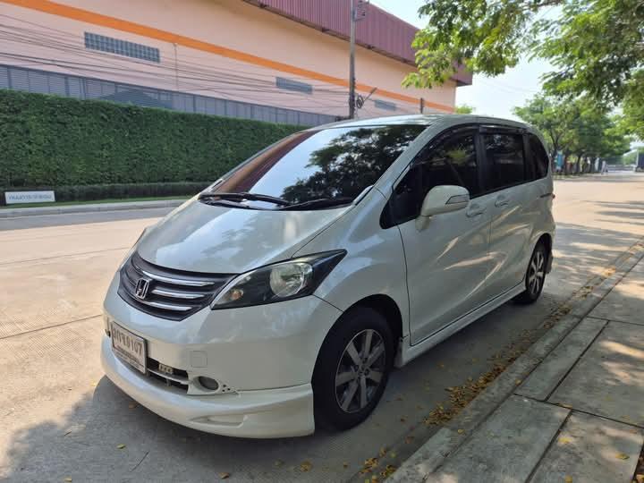 Honda Freed ปี 2011